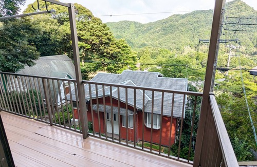 Ine House | A quiet house in the mountains. It is an 8-minute drive from the boathouse at Ine and a 25-minute drive from Amanohashidate. There is also a swimming beach nearby.