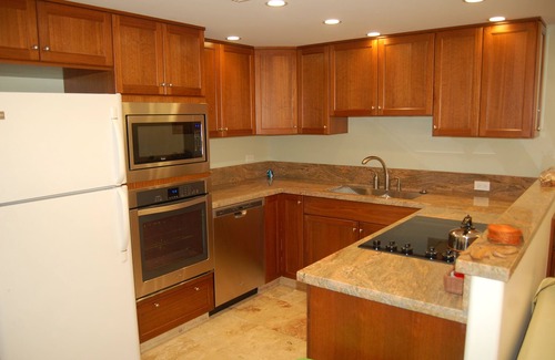 Kihei Condo | A quite hideaway on Central Kihei's LIPOA Beach.