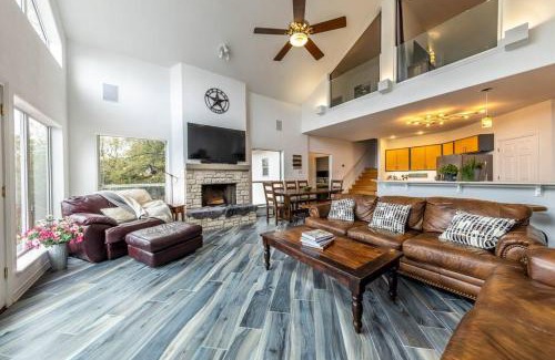 Marble Falls House | A Rare Find! - Bright & Gorgeous Lake Home in Marble Falls