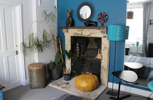 Bradford-on-Avon Apartment | A relaxed, private apartment just a short, pretty walk into the centre of town.
