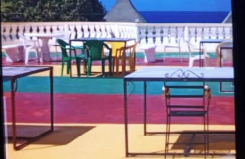West End Apartment | A Rooftop View, Comfort & Event-Ready Spaces - #01 &02