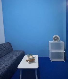 Tuban House | A Room in Santorini House Room Near Airport Bali