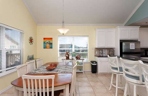 Port Bolivar House | A SASSY SEAGULL - Super cute w/Cargo Lift, Fenced Yard, close to beach!