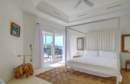 Nassau Apartment | A SCENIC New Beachfront Listing in The Bahamas! 3W