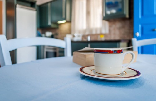 Apollonia Apartment | A sea view suite