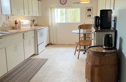 Pictou County Cottage | A secluded beachfront retreat for families - pet friendly!