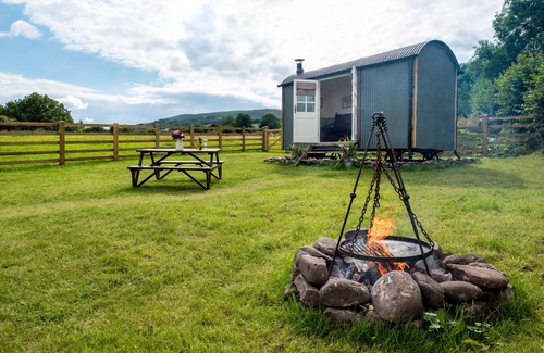 Talybont-on-Usk House | A Shepherds Delight - One Bedroom House, Sleeps 2