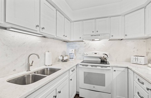 Pine Knoll Shores Condo | A Shore Gem-Oceanfront! Pool right out the front door! (2 week bookings only)