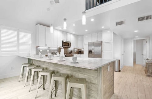 St. Augustine Beach House | A Shore Thing |15 minutes to Downtown!
