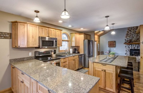 Seymour House | A Shore Thing on the Eau Claire River