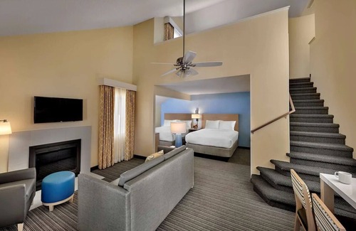 Chesterfield House | A short drive to Museum of Transportation! 2 Suites with Kitchens & Fireplace!