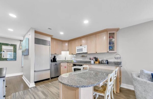 Santa Rosa Beach House | "A Sight 2 Sea" Beachy Townhouse, Private Beach Access, Pool, Hot Tub