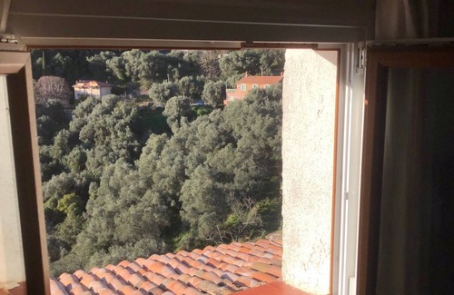 Peillon Apartment | A small haven of peace in the heart of a sporting environment