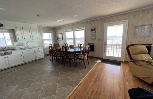 Holden Beach House | A Southern Exposure, Beach Front and Lovin’ It!