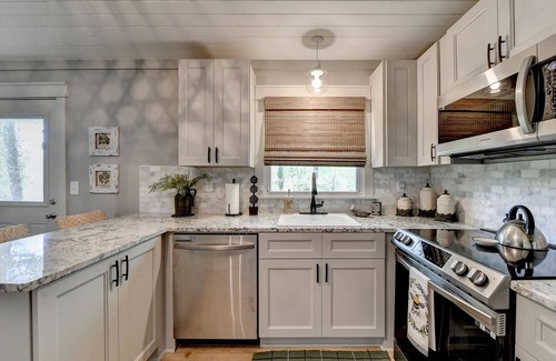 Church Street House | A Southern Retreat/Cozy Getaway in the heart of Atlanta Sleeps 4