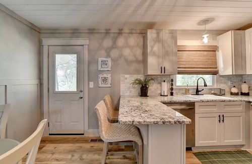 Church Street House | A Southern Retreat/Cozy Getaway in the heart of Atlanta Sleeps 4