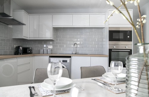 Grassington Apartment | A spacious and stylish 2 bedroom, 2 bathroom duplex apartment
