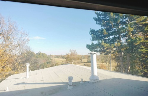 Lawton Villa | A spacious country home right in the heart of the city n
