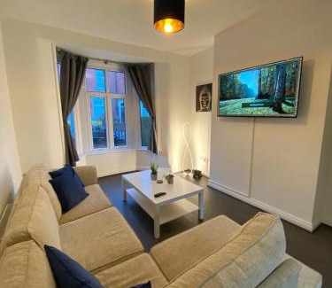Blackburn Villa | A spacious & modern 3-bed home
