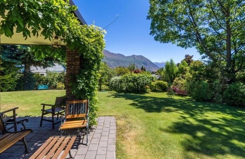 Wanaka House | A spacious Wanaka Classic