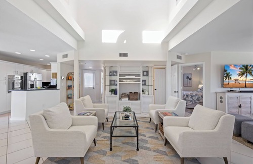 Marco Island House | A Splash of Paradise I Waterfront 3 Bed Home on Marco Island