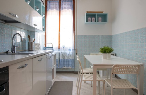 Lerici Apartment | A stone's throw from the sea! Cozy apartment with private parking