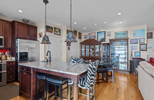 Emerald Isle House | "A Stroke of Genius"-Oceanfront retreat where creativity meets coastal luxury