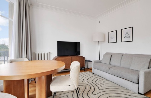 Sorbonne Apartment | A Stunning 1-BDR in Saint Michel/Notre Dame