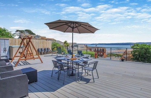 Roundham Apartment | A stunning apartment overlooking Goodrington Beach.