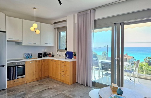 Halkidiki House | A stunning newly-built house overlooking the blue Aegean sea!