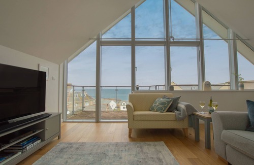 St Ives Apartment | A stunning penthouse apartment with spectacular views over St Ives Bay.