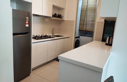Kuala Lumpur City Centre Condo | A stunning view of KLCC with 3 bedrooms condo