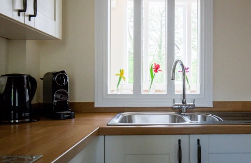 Winchcombe Apartment | A sudeley castle cottage that sleeps 4 guests in 2 bedrooms