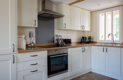 Winchcombe Apartment | A sudeley castle cottage that sleeps 4 guests in 2 bedrooms