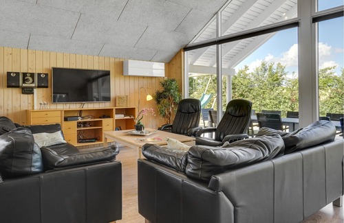 Høruphav House | A sumptuous, well-equipped vacation home for the athletically active.
