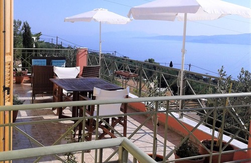 Zola Villa | A sunny villa 110 sm near the sea