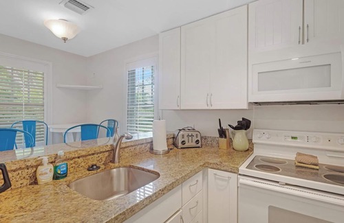 Truman Annex House | A SUNRISE COTTAGE at The Truman Annex in Key West