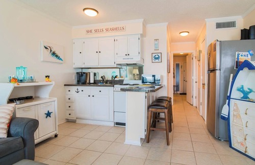 Ash Condo | A Sunrise Suite at Cherry Grove