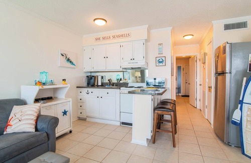 Ash Condo | A Sunrise Suite at Cherry Grove