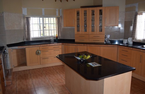 Tower Isle Villa | A superb 3-bedrooms Holiday Villa, mins away from Ocho Rios vibrant Town Centre