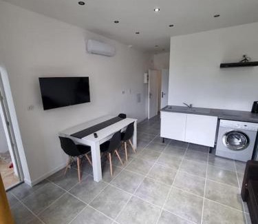 Chamaret Apartment | A supprimer