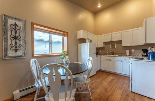 Ely Apartment | A Taste of Ely studio apartment, king bed