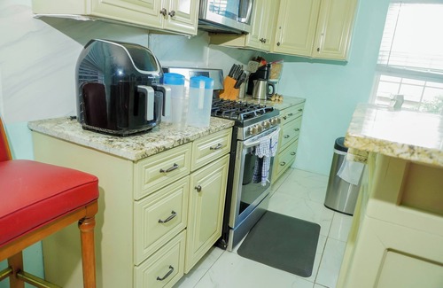 Ocho Rios House | A taste of Jamaica Lavern place