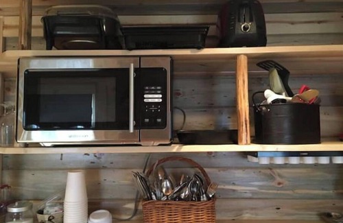 Pine Hollow House | A Tiny Home by the Lake with air conditioning!