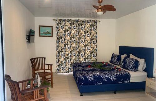 Faaa House | "A Tomo Mai Homestay" Airport, Free WiFi, Breakfast optional