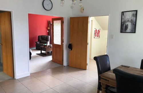 Palmerston North Bed & Breakfast | A Touch of Elegance.