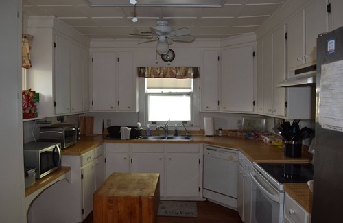 Isle of Palms House | A traditional beach house located near historic downtown Charleston