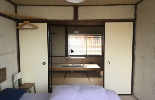 Kawasaki House | A traditional Japanese wooden small house in downtown. Accessible and convenient