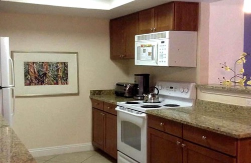 Las Vegas Condo | A Tranquil Setting Only A Stone's Throw From All The Action! New 65" TV mounted