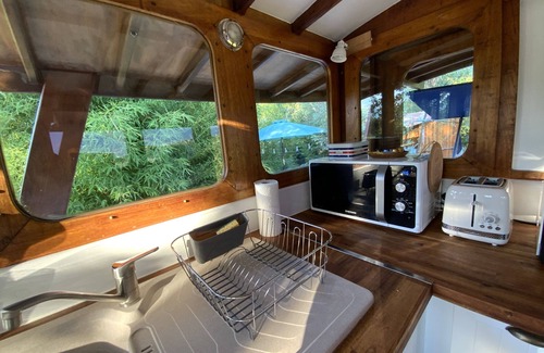 Figanieres House | A trawler in the vineyards